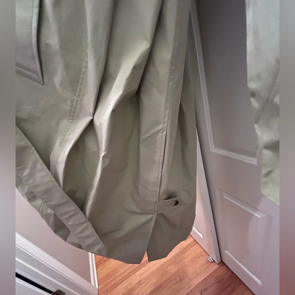 NEW WITH TAGS Burberry Beige Trench Coat with Yellow Lining US 38 - Picture 8 of 14